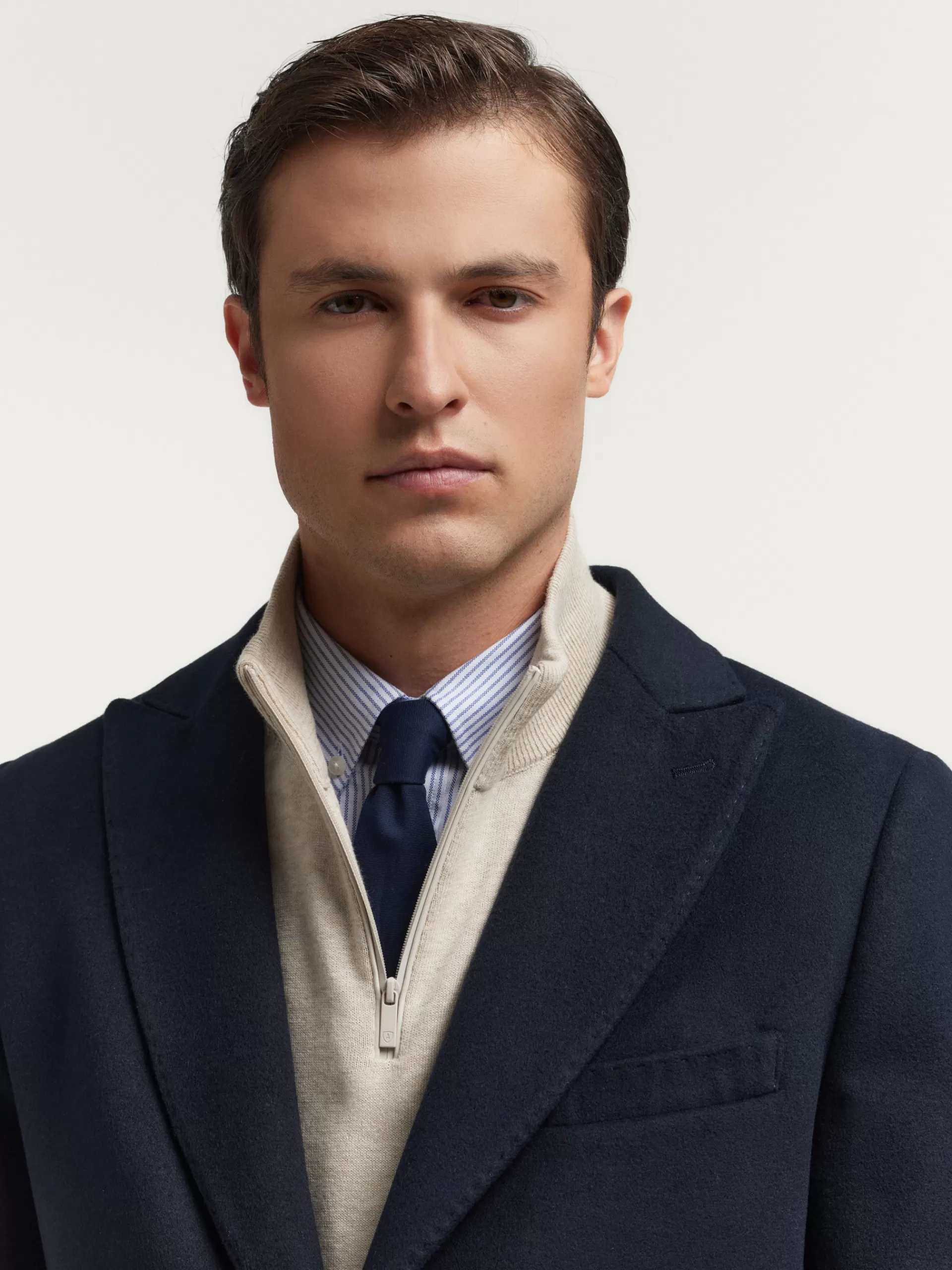 abrigo_neron_azul_marino_3.webp Shop Alvaro Moreno ABRIGO NERON Azul Marino