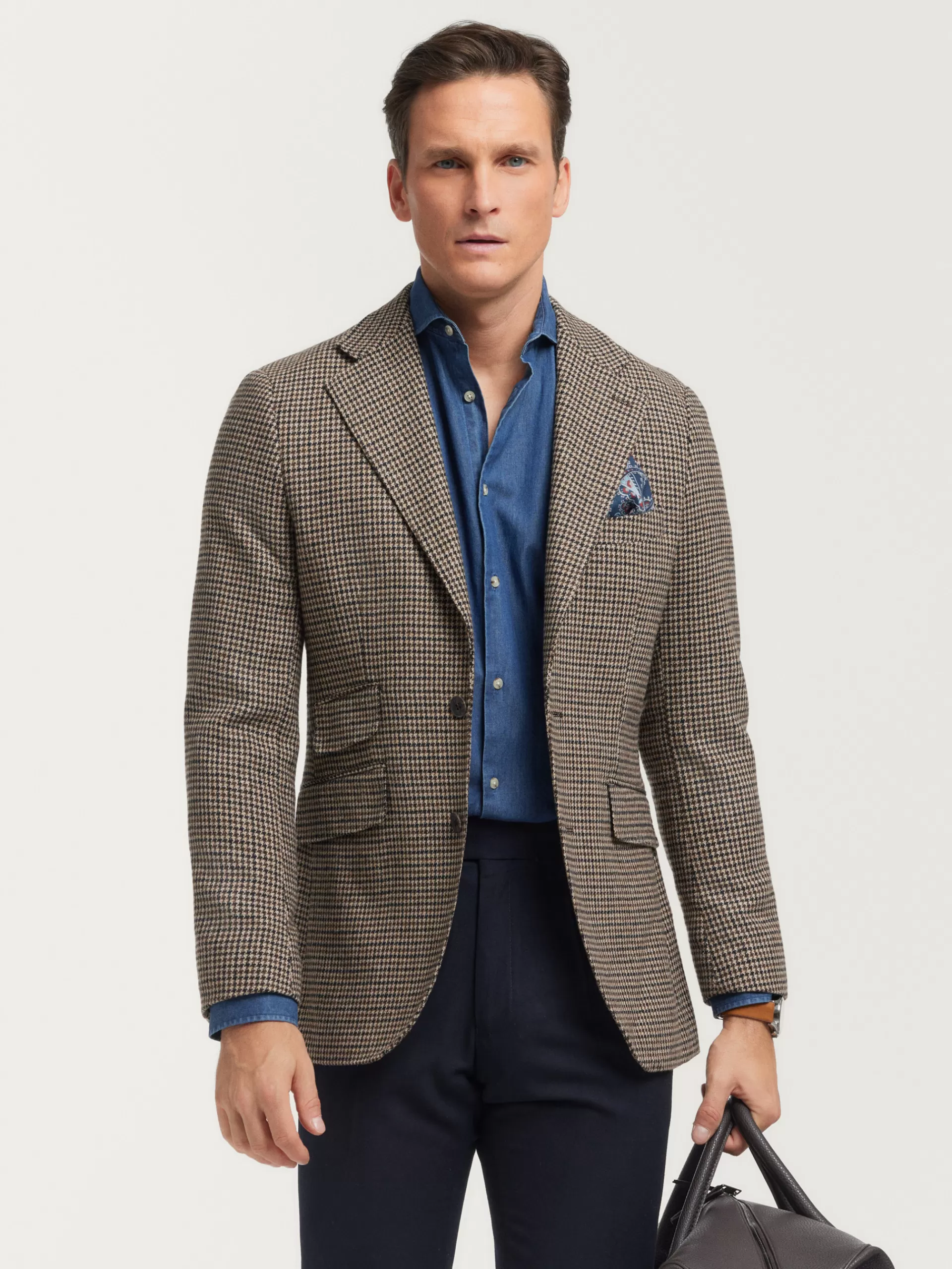 americana_charlie_twist_marrn_3.webp Fashion Alvaro Moreno AMERICANA CHARLIE TWIST MARRÓN Marrón