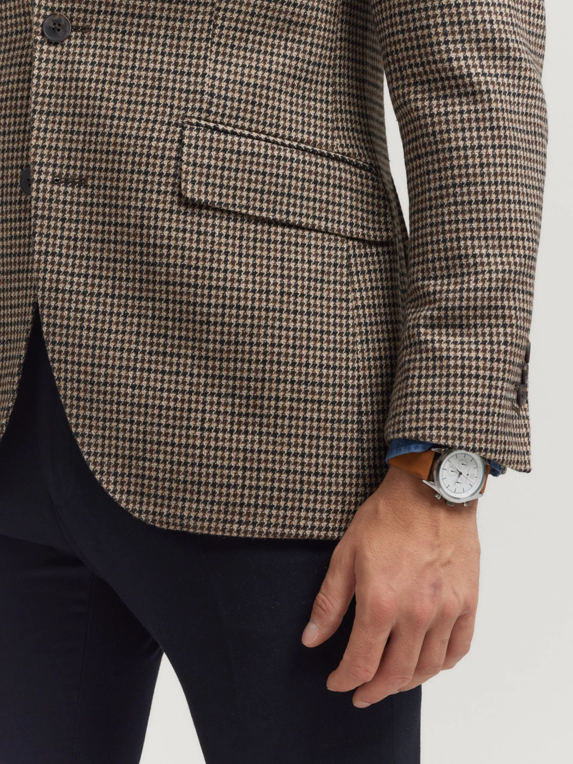 americana_charlie_twist_marrn_4.webp Fashion Alvaro Moreno AMERICANA CHARLIE TWIST MARRÓN Marrón