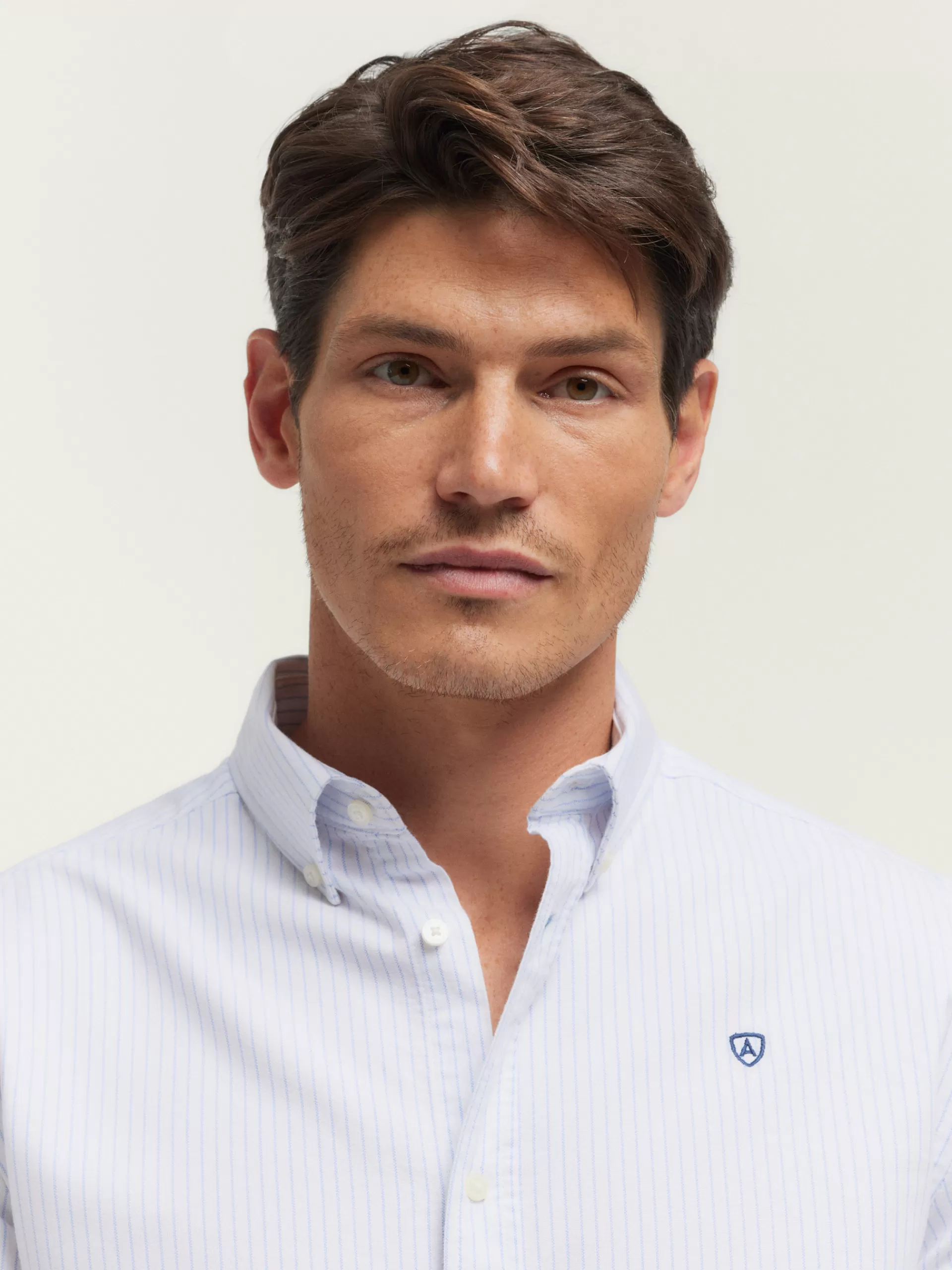 camisa_oxford_aston_celeste_3.webp Shop Alvaro Moreno CAMISA OXFORD ASTON Celeste
