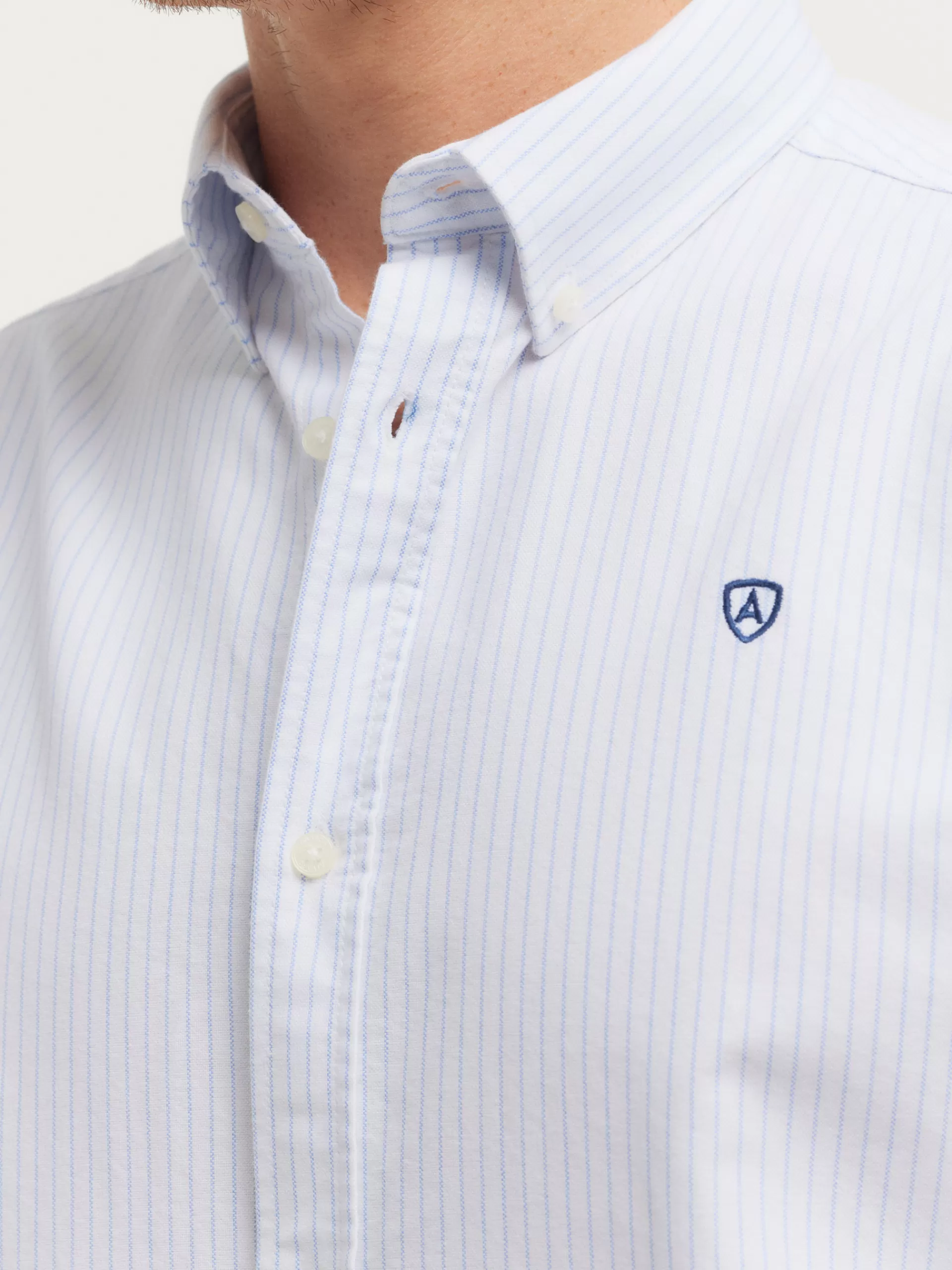 camisa_oxford_aston_celeste_4.webp Shop Alvaro Moreno CAMISA OXFORD ASTON Celeste
