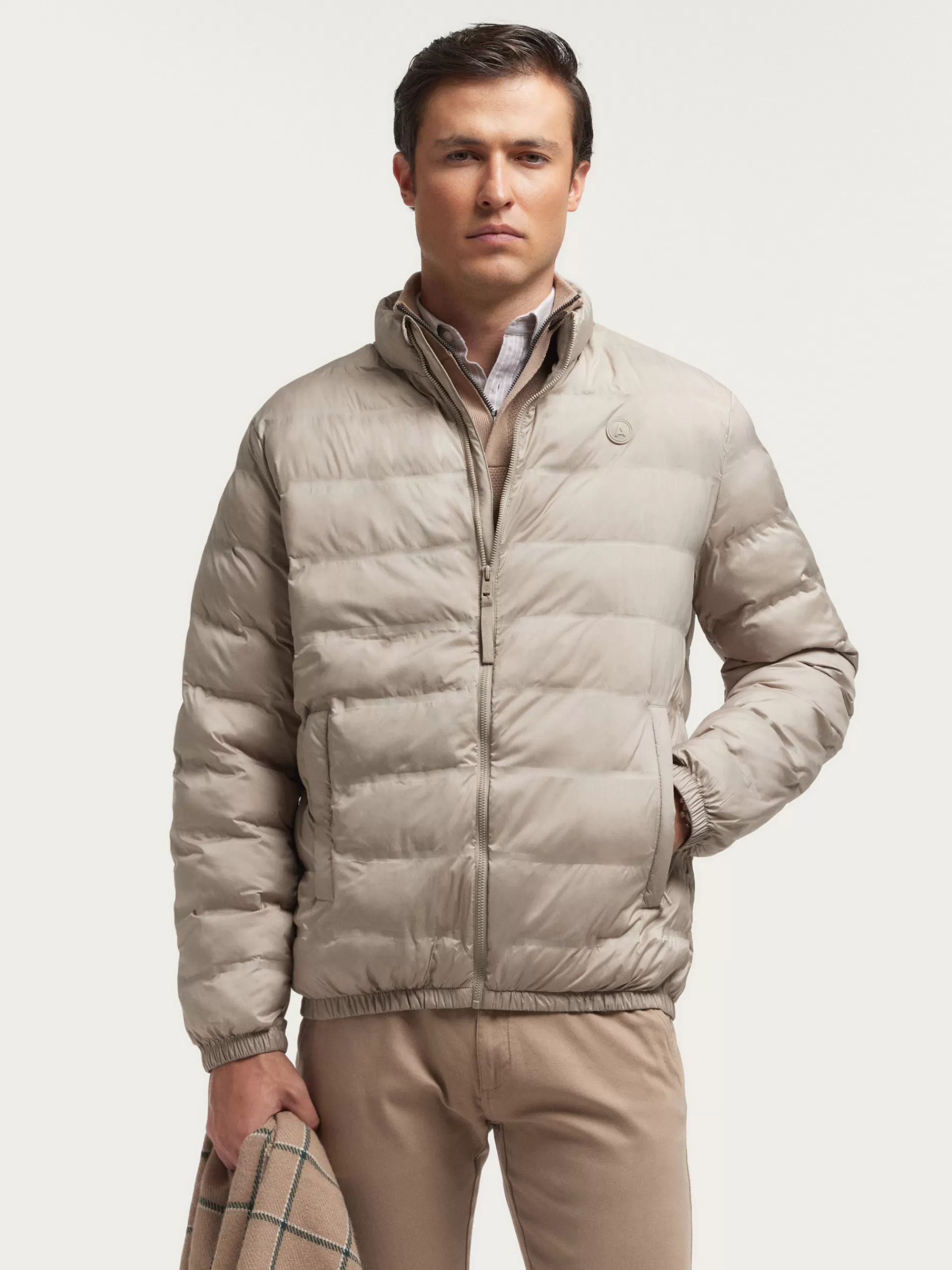 cazadora_montreal_beige_3.webp Fashion Alvaro Moreno CAZADORA MONTREAL Beige