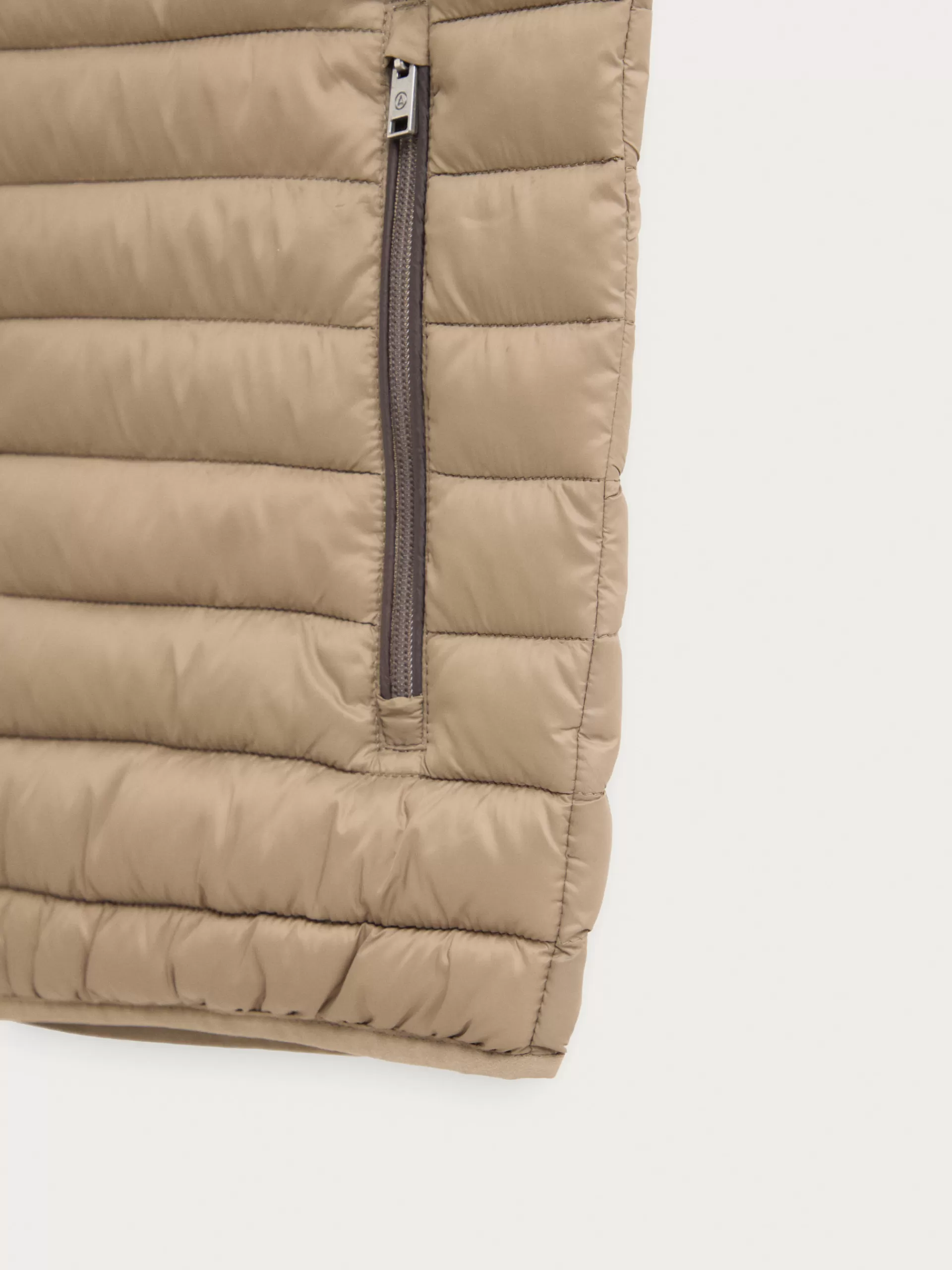 chaleco_denker_camel_8.webp Fashion Alvaro Moreno CHALECO DENKER Camel