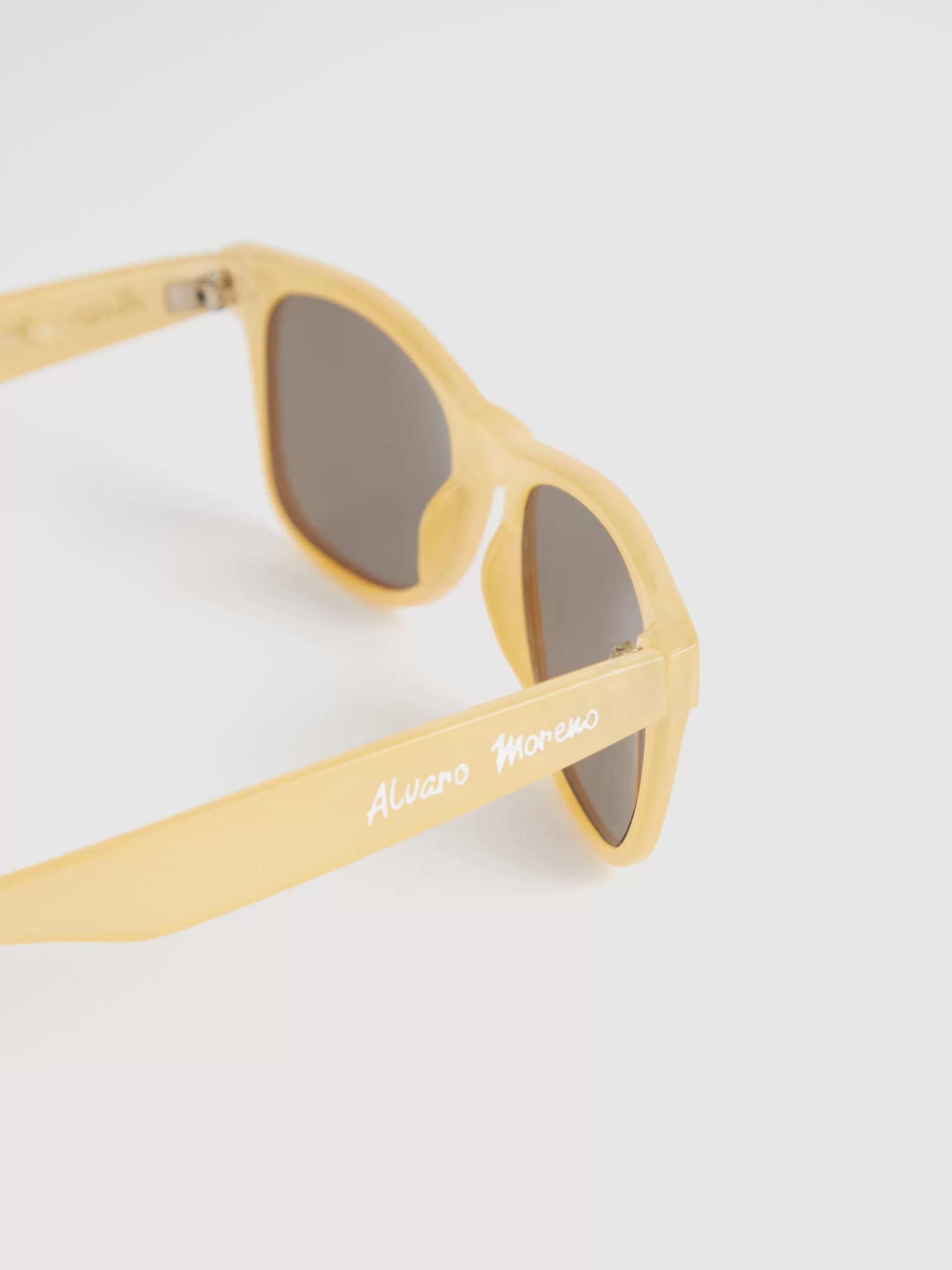 gafas_jack_kids_amarillo_3.webp Outlet Alvaro Moreno GAFAS JACK KIDS Amarillo