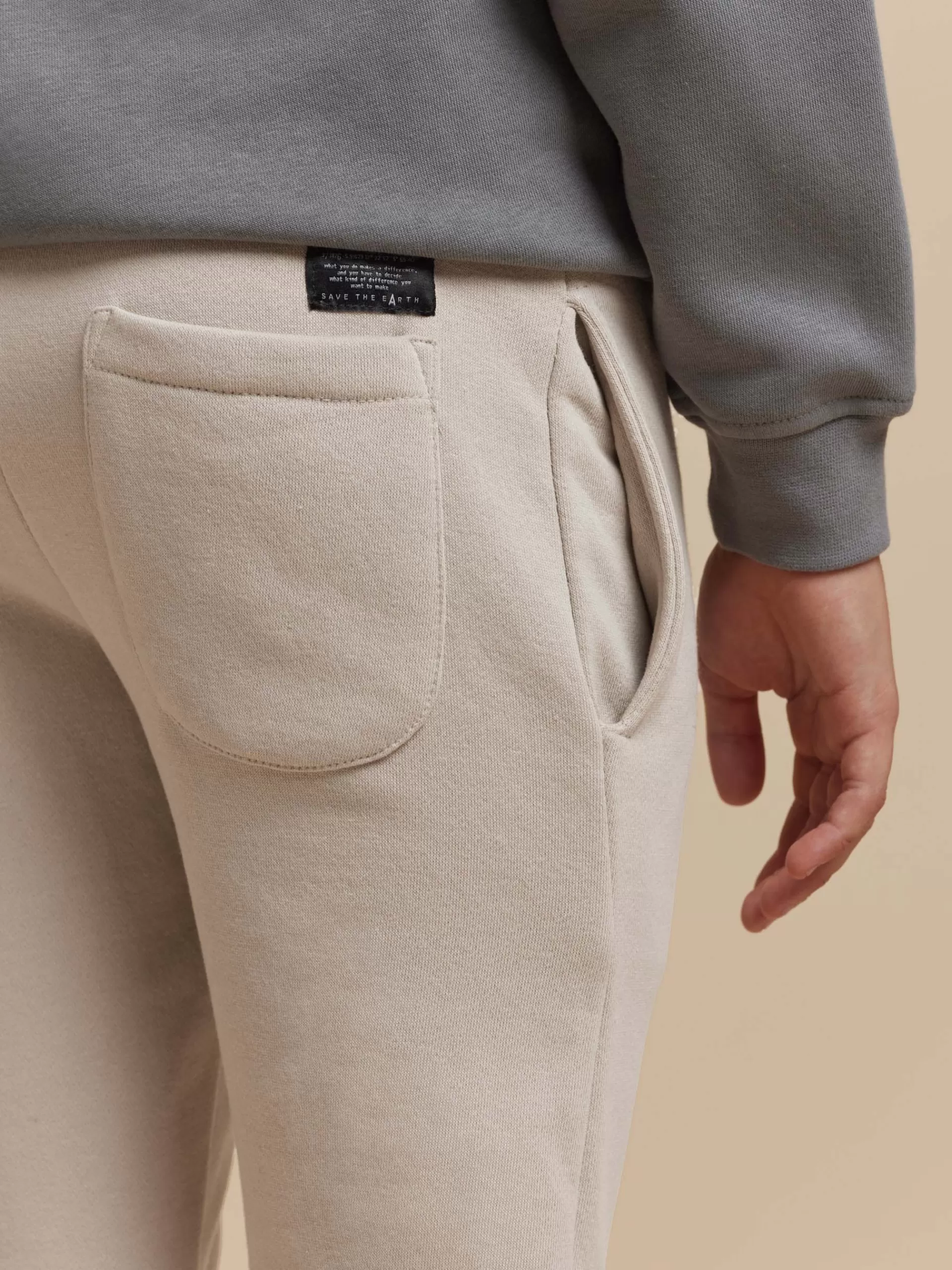 jogger_basic_kids_beige_4.webp Fashion Alvaro Moreno JOGGER BASIC KIDS Beige