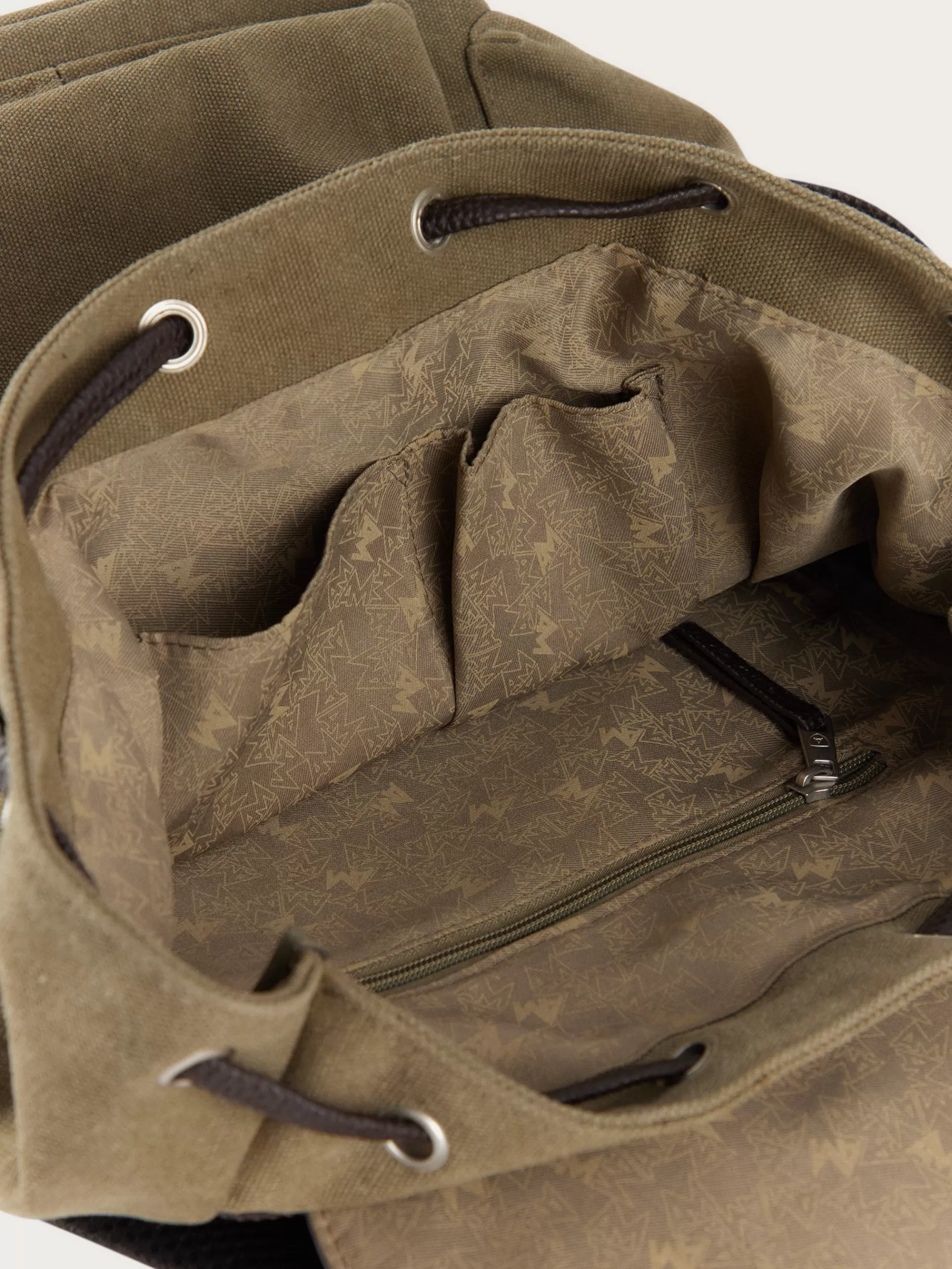 mochilan_nolan_verde_4.webp Shop Alvaro Moreno MOCHILAN NOLAN Verde